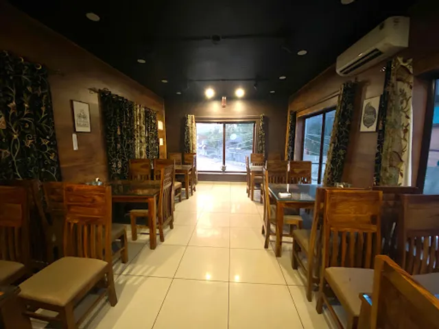 Shahi Pakwaan Restaurant