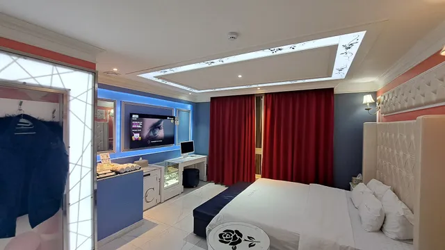 Gyeongju K Myeongpum Hotel