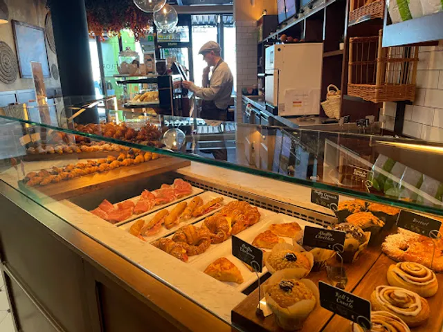 Santagloria Coffee & Bakery