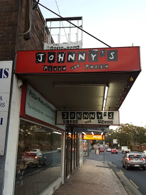 Johnny's Pizza & Pasta