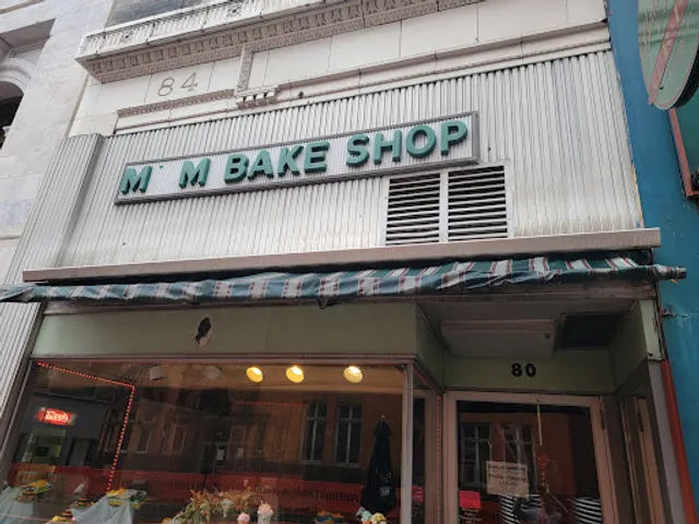 M & M Bakery