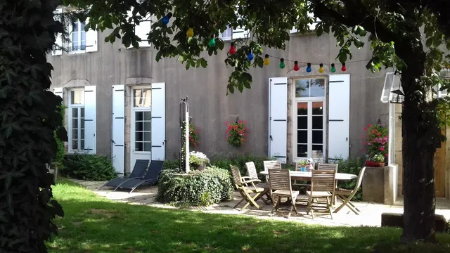 The Carmelites The Flocelliere