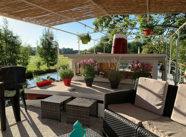 Péniche Ino Lefkothea II