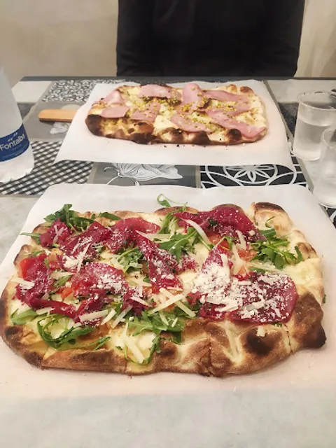 PcomePinsa/Pizzeria Bella Napoli