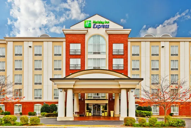 Holiday Inn Express & Suites Chattanooga-Lookout Mtn by IHG