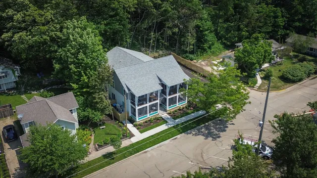 Porches On Mason Inn & Suites - Saugatuck Michigan