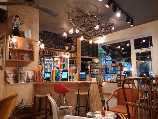 Leopold Café Presse