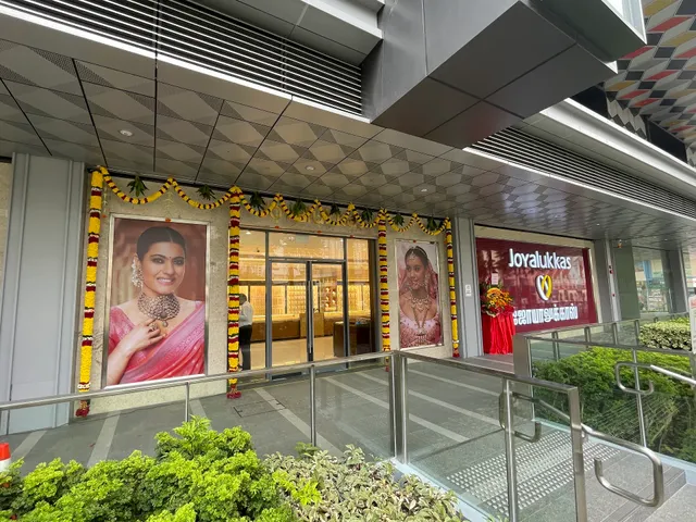 Joyalukkas Jewellery Centrium Square