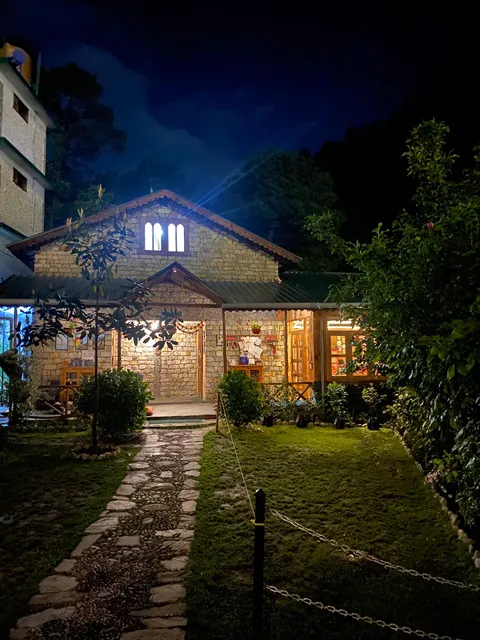 The Forest Edge,Tirthan valley