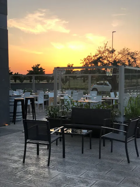 Cru Vineria & Cucina