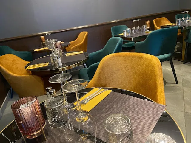 LE CHASSE A COURRE BRASSERIE BAR TABAC ET JEUX