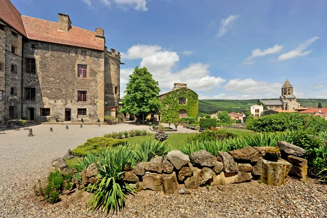 Château Royal de Saint-Saturnin