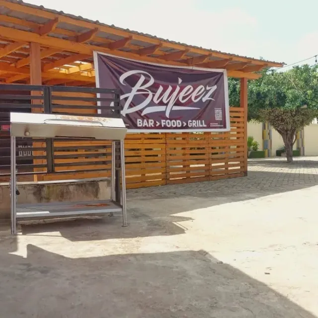 Bujeez Bar and Grill