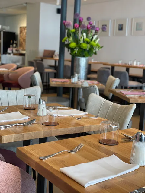 Bacchus Wine & Bites & Hotel