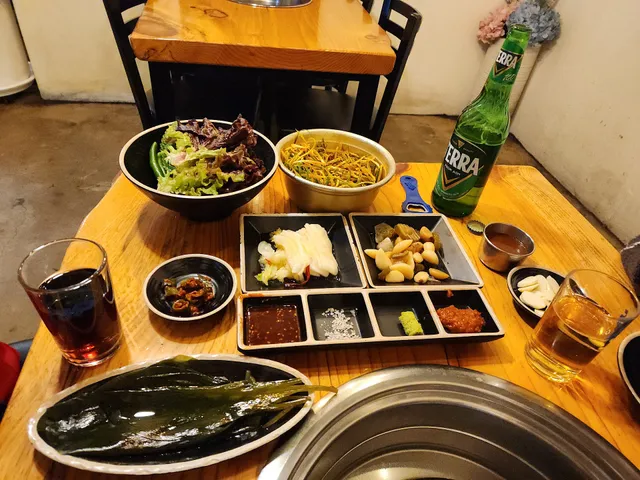 Aewol Black Pork Hagwi Heuksaeng