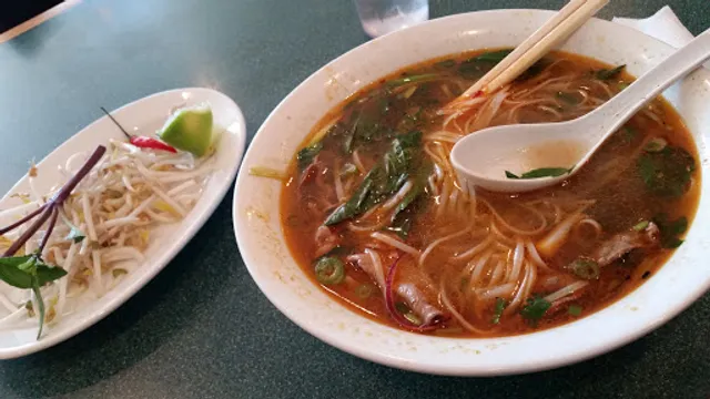 Phở Mango Thai & Vietnamese Cuisine