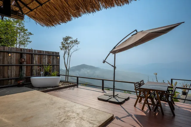 CLIFF VERANDAH @ DOI LAN (คลีฟ เวอร์แรนดา @ ดอยล้าน)