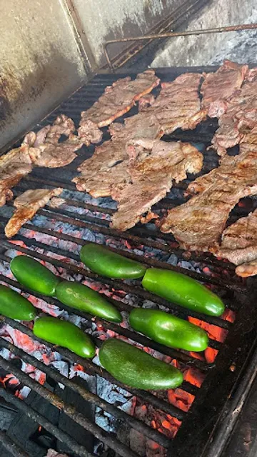 Pollos y Carnes San José