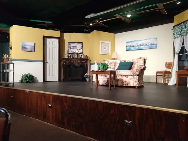 ERIE STATION DINNER THEATRE