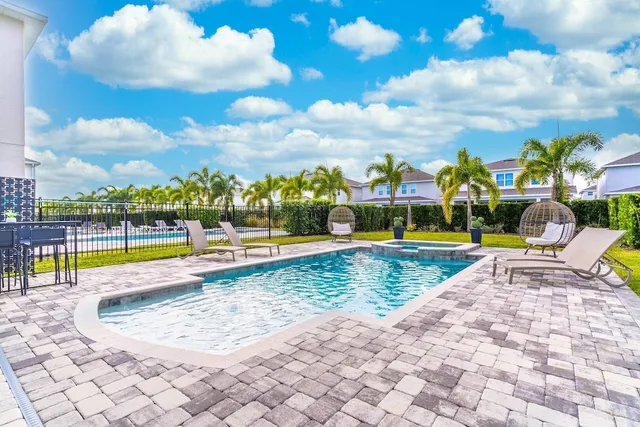 389 Encore at Reunion