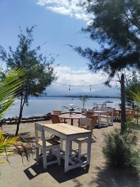 Pituq - Resto, Café & Shop