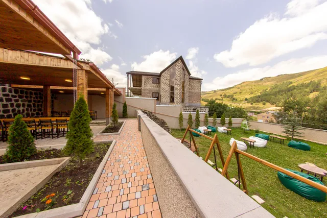 Tsaghkadzor Inn Hotel