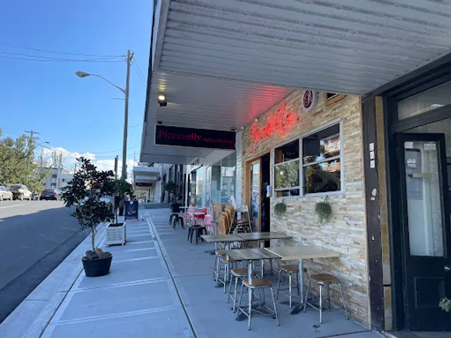 Pizzavelly Italian Kitchen