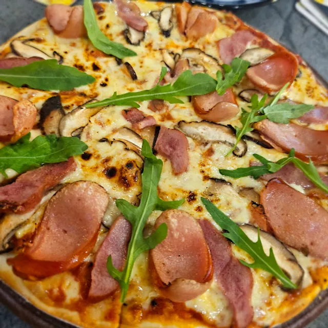 Crave Castle Kitchen and Bar