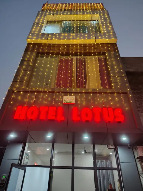 OYO Flagship Hotel Lotus
