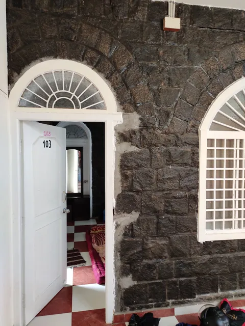 OYO 48906 Sm Cottages