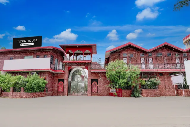 Townhouse Rampura Formerly Rawat Resorts