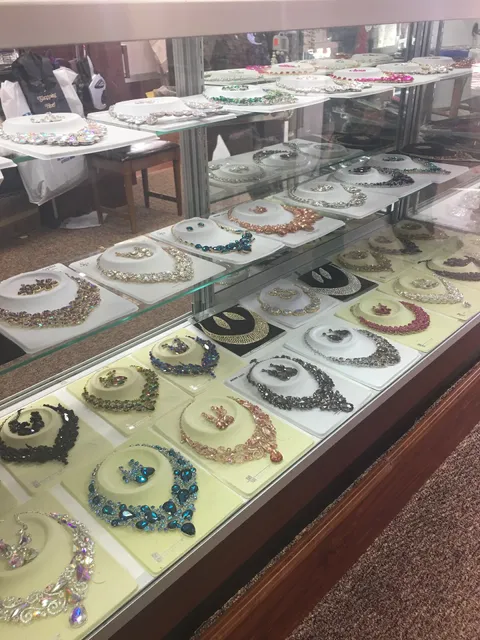 Liza's Fashion Designer Label For Less