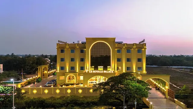 Le Royale Palace