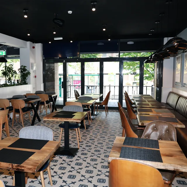 Mezza Turkish Restaurant & Bar