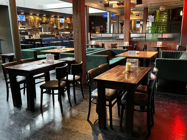 The Ivy House Bar & Restaurant