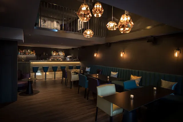 Galerie Boutique Bar