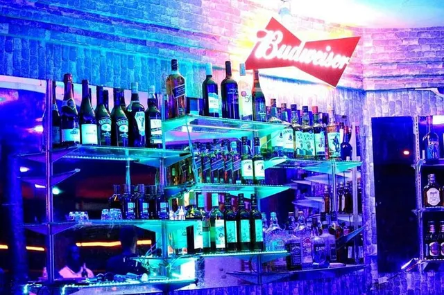 Vegas Chill Out, Tulla Kawempe