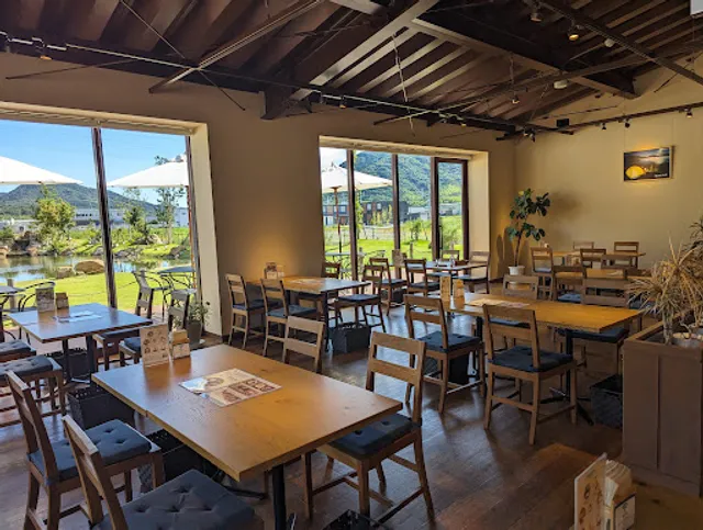 カフェ ハーベステラス山口店