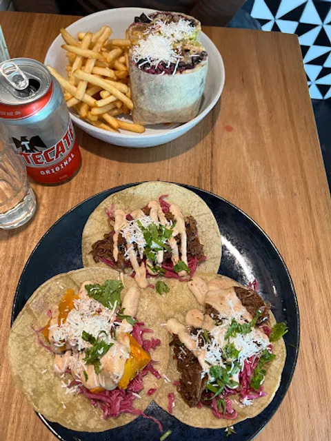 El Santo de los Tacos