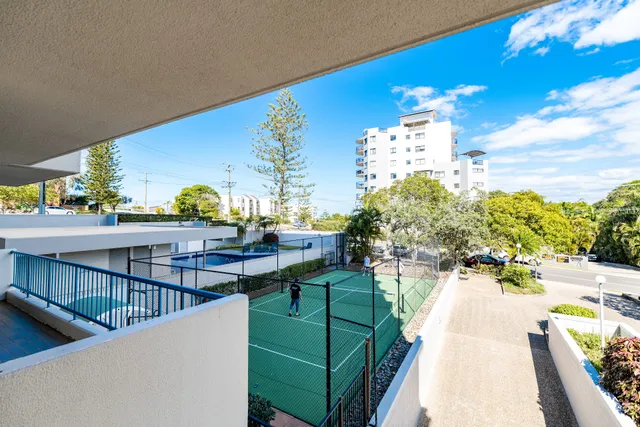 Burgess @ Kings Beach Caloundra