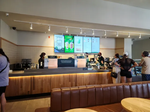 Starbucks Manzanillo Blvd Madrid