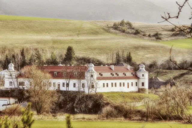 Kaštieľ Hotel Biela Dáma a Čierny Rytier