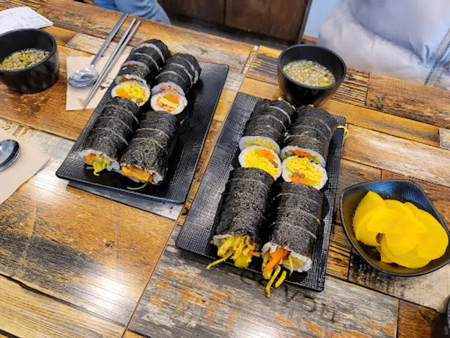 청담동마녀김밥 서울대역점