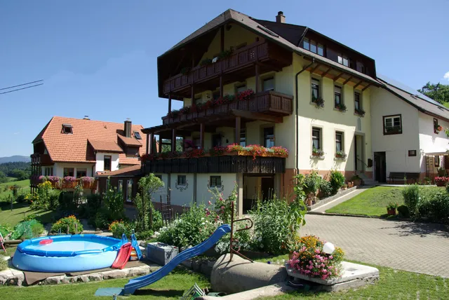 Ferienwohnungen Maierhof Oberried