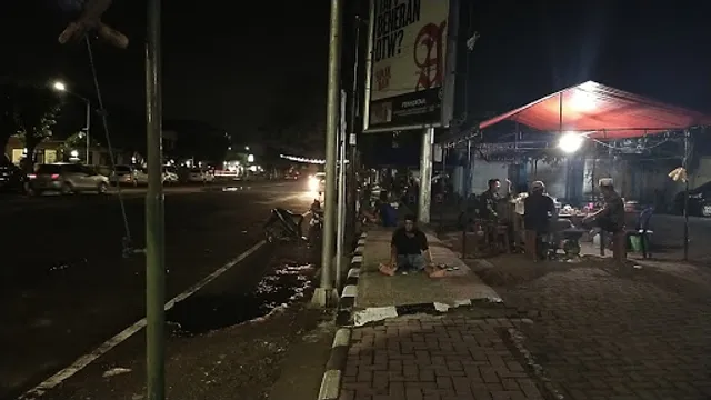 Warung Kopi Lek Chu(Nasi Jotos & Gorengan)