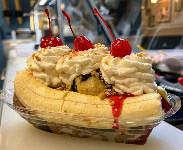 Yummy’s ice cream Truck