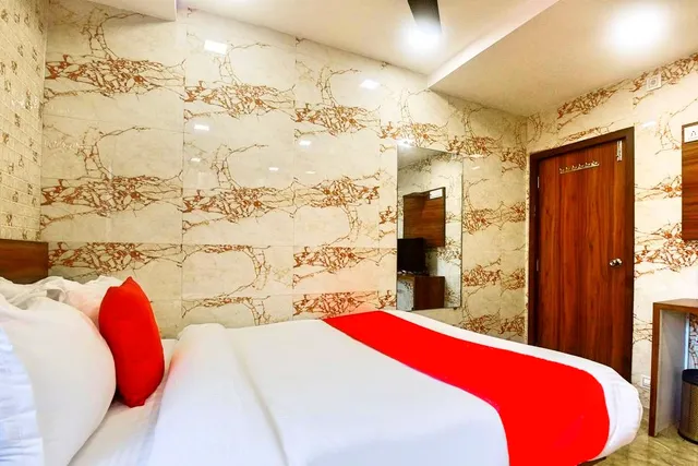 Hotel T-junction Residency (BKC)