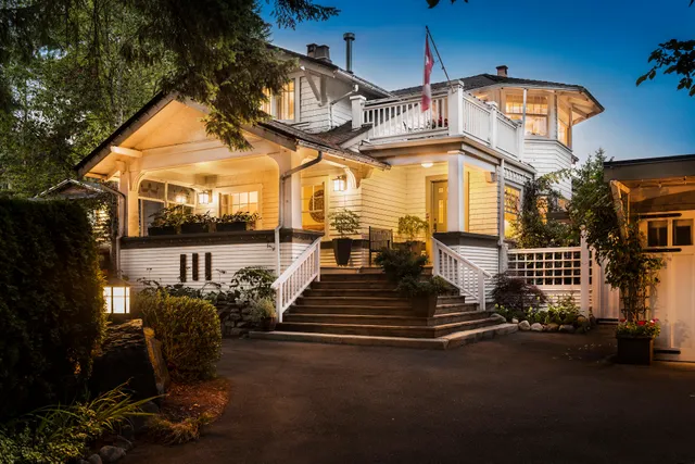 ThistleDown House Bed & Breakfast