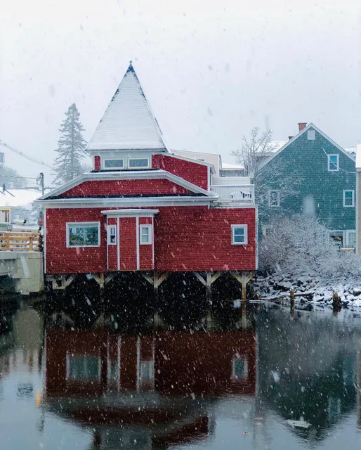 Dock Square Emporium