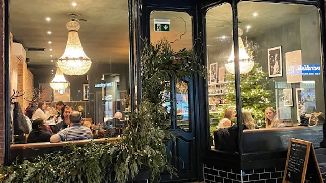 Swirl Wine Bar - Dorking